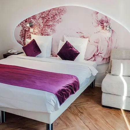 Mercure Bastille Marais 4*