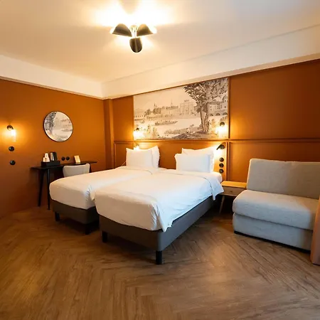 Mercure Bastille Marais 4*