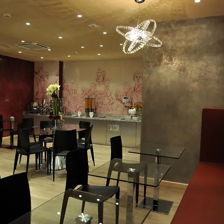 Hotel Mercure Bastille Marais 4*