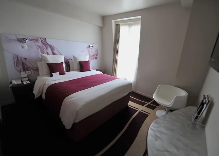Mercure Bastille Marais 4* פריז