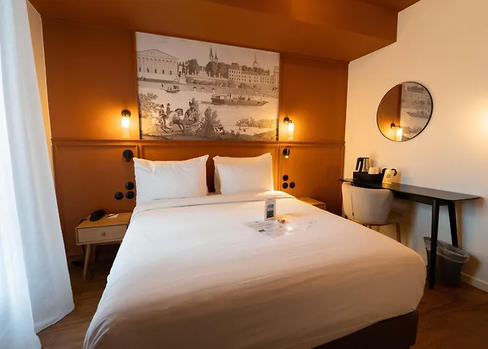 Mercure Bastille Marais 4*