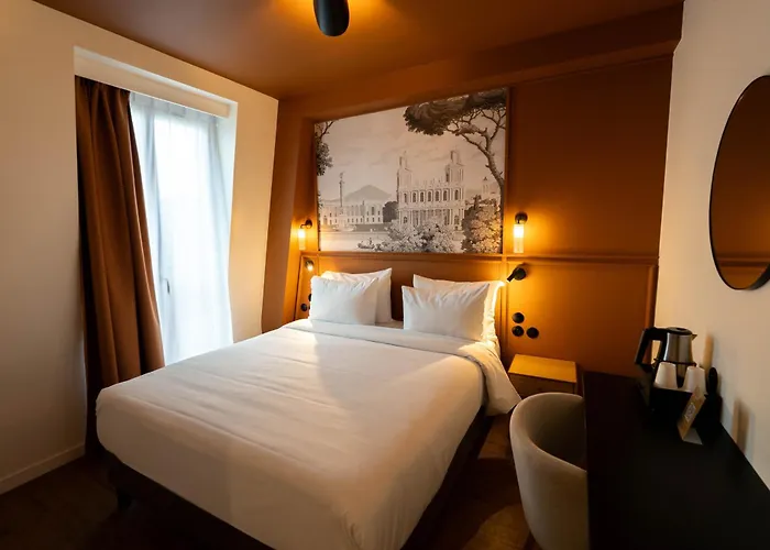 Mercure Bastille Marais 4*